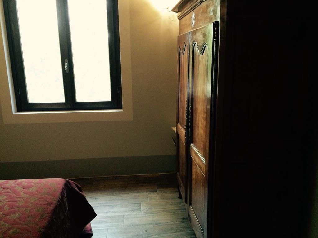 La Finestra Sul Po - Agriturismo Monticelli dʼOngina Zimmer foto