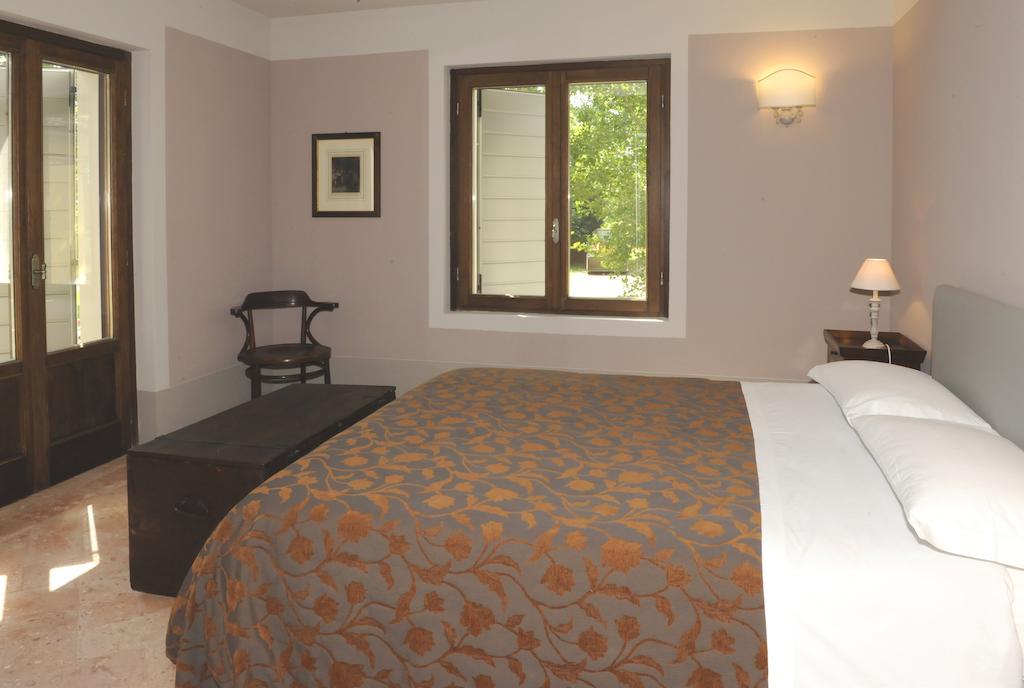 La Finestra Sul Po - Agriturismo Monticelli dʼOngina Zimmer foto