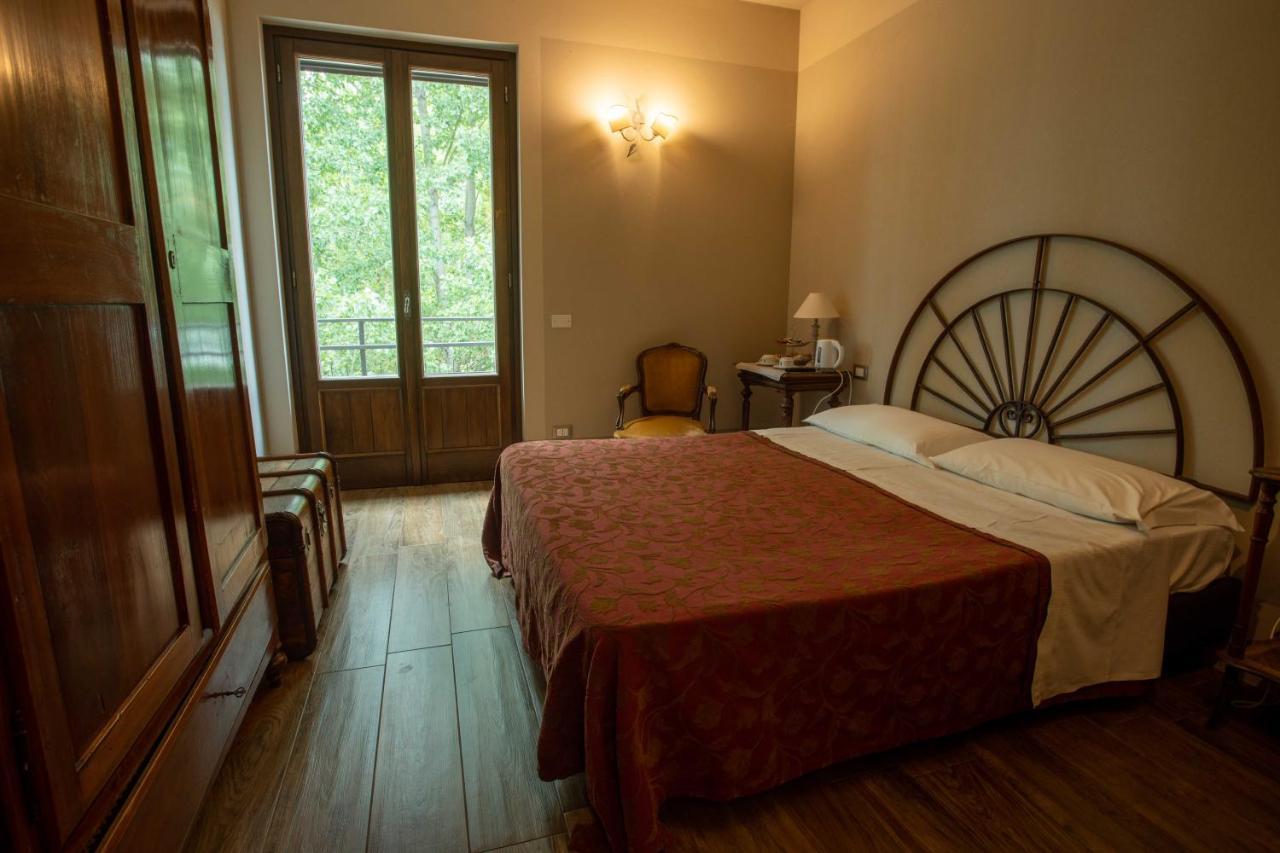 La Finestra Sul Po - Agriturismo Monticelli dʼOngina Exterior foto