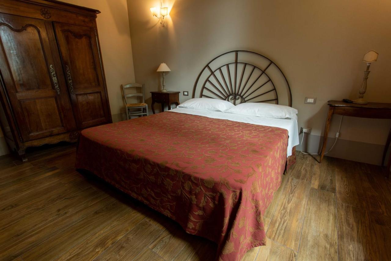 La Finestra Sul Po - Agriturismo Monticelli dʼOngina Exterior foto