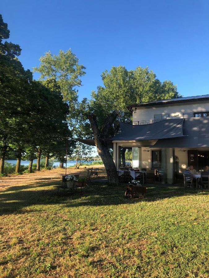 La Finestra Sul Po - Agriturismo Monticelli dʼOngina Exterior foto