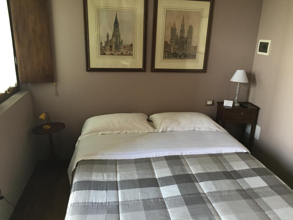 La Finestra Sul Po - Agriturismo Monticelli dʼOngina Zimmer foto