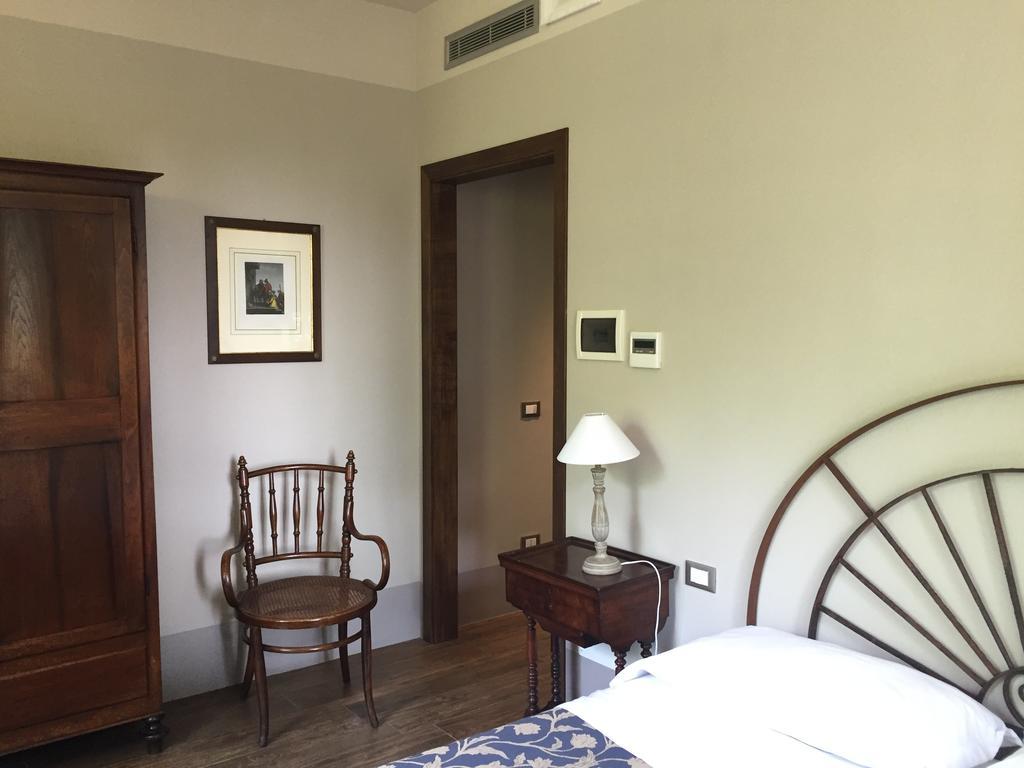 La Finestra Sul Po - Agriturismo Monticelli dʼOngina Exterior foto